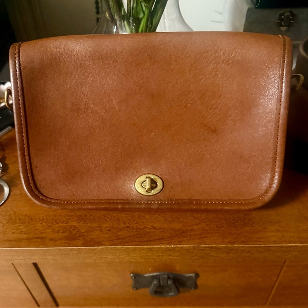 Vintage coach 9755 bag